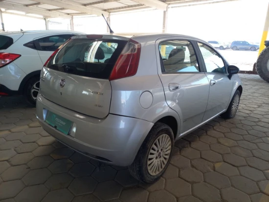 Fiat Punto Essenn 1.6 DL 2012 Automático em Tijucas - Santa Catarina