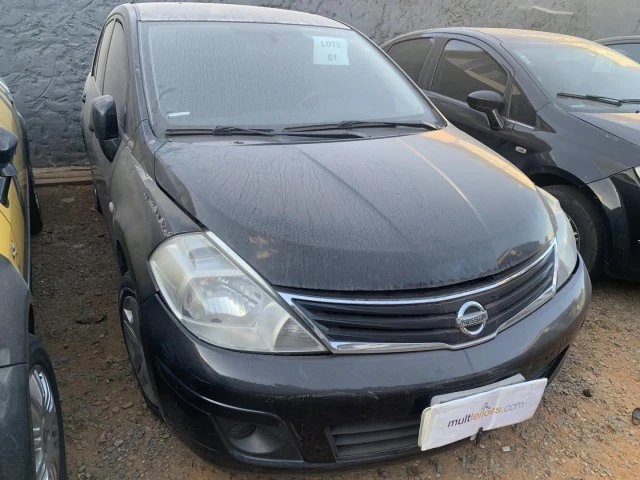 Nissan Tiida Sedan 2010