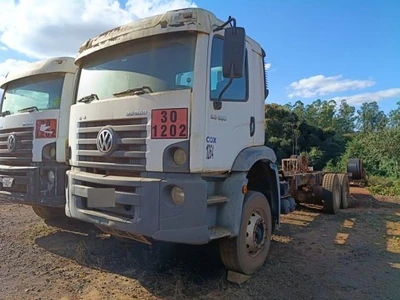 Volkswagen 26.260 CNM 6X4 CNM 26.260 2011 Manual 6x4 Branco em São João Da Boa Vista - São Paulo
