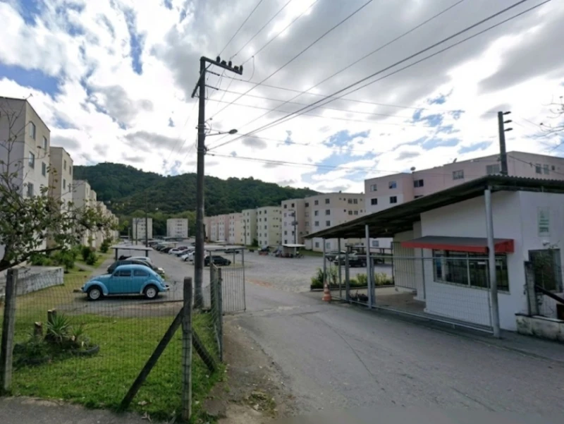 Apartamento com 2 Quartos e Vaga em Blumenau/SC em Blumenau - Santa Catarina