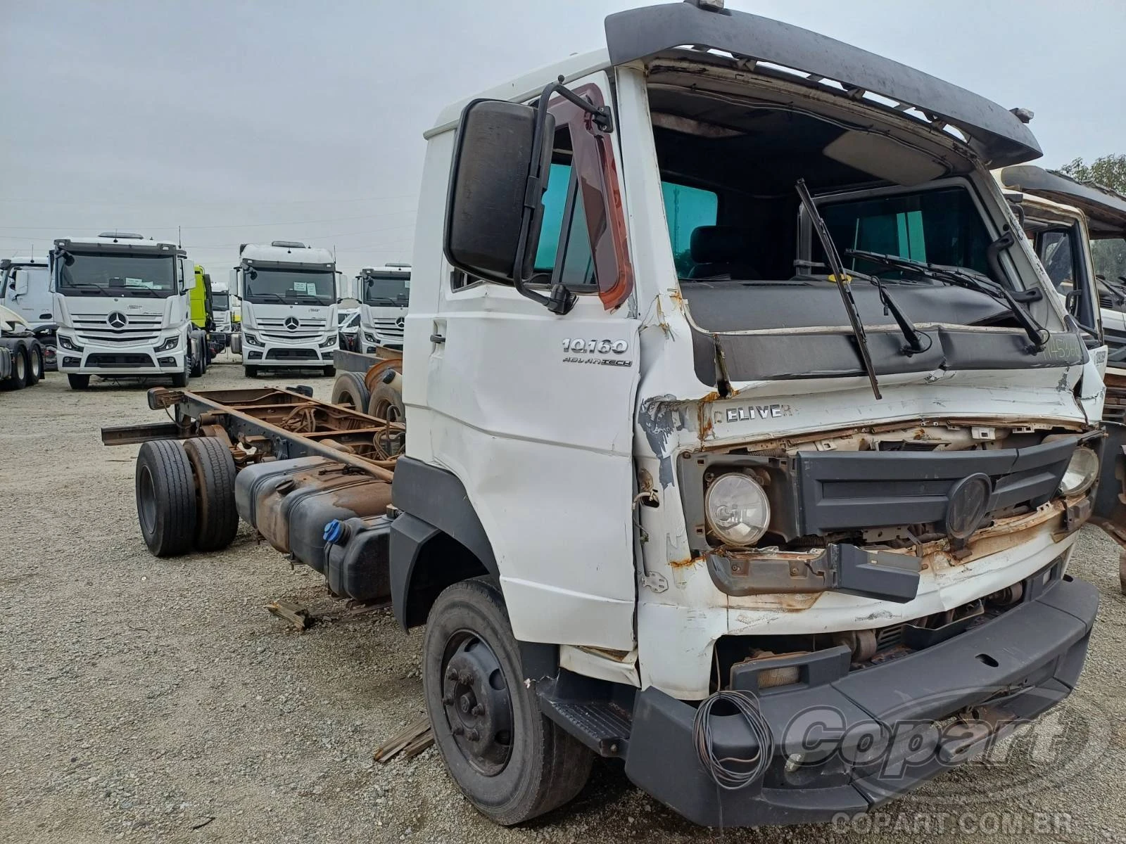 Volkswagen Delivery Delivery 2017 3.8 Diesel Caminhão em Pirapora Do Bom Jesus - São Paulo