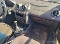 Ford Fiesta Sedan 2004 1.6 Manual em Dourados - Mato Grosso do Sul