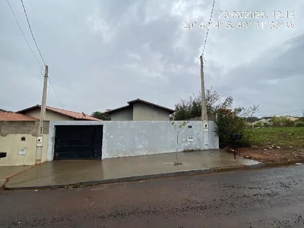 Prédio com 1 Vaga em Colina/SP em Colina - São Paulo