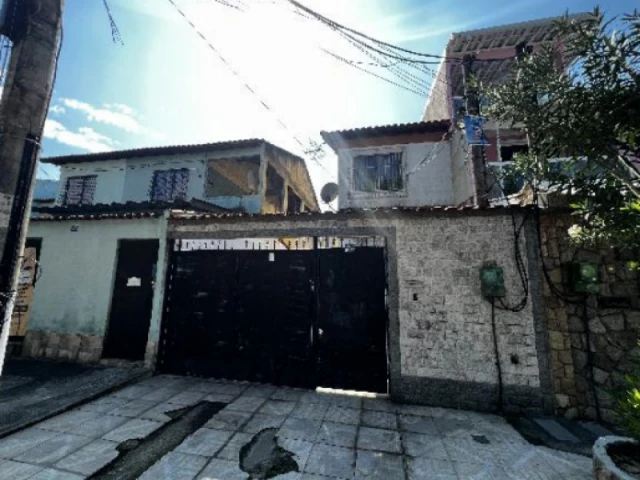 Casa ocupada em Bangu RJ em Rio De Janeiro - Rio de Janeiro