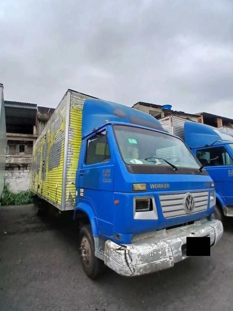 Volkswagen 8.120 EURO3 2009/2010 Azul Diesel 4x2 Baú em Rio De Janeiro - Rio de Janeiro