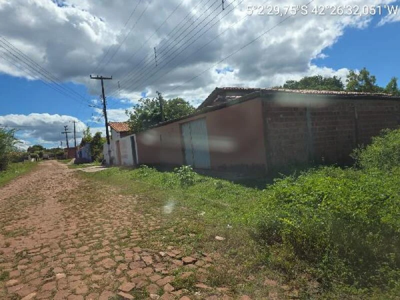 Casa com 2 Quartos em Altos/PI em Altos - Piauí