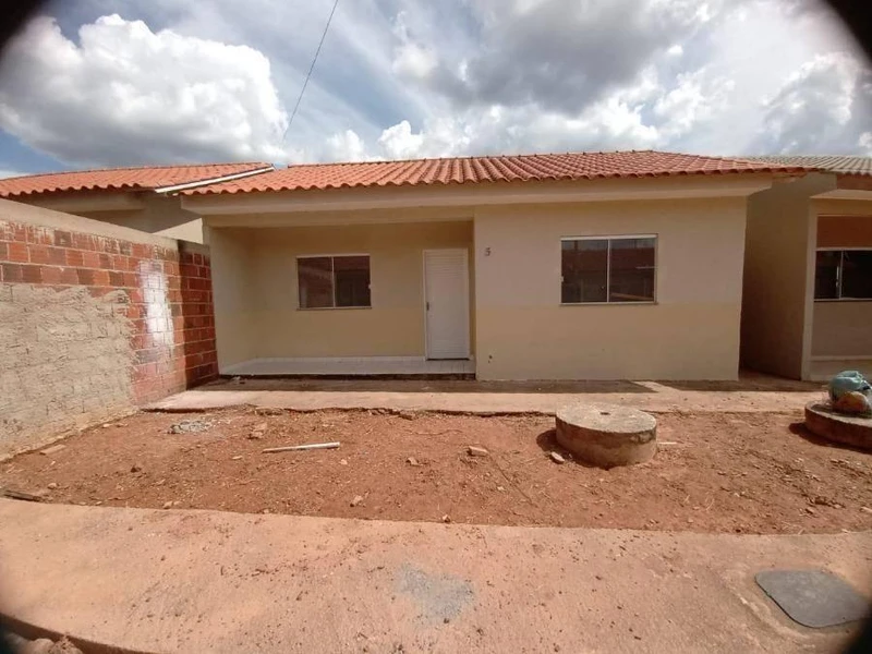 Casa com 2 Quartos em Águas Lindas de Goiás/GO em Águas Lindas De Goiás - Goiás