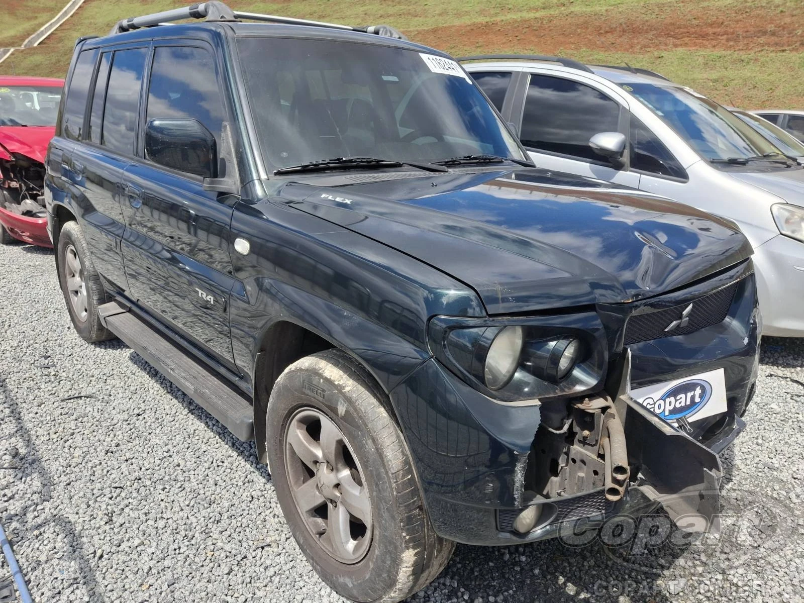 Mitsubishi Pajero TR4 2.0 16V 2009 Flex Frontal Pequena Monta em Itaquaquecetuba - São Paulo