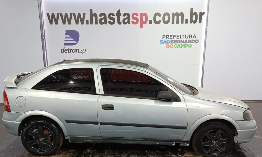 Chevrolet Astra GL 2000 em Casa Branca - São Paulo
