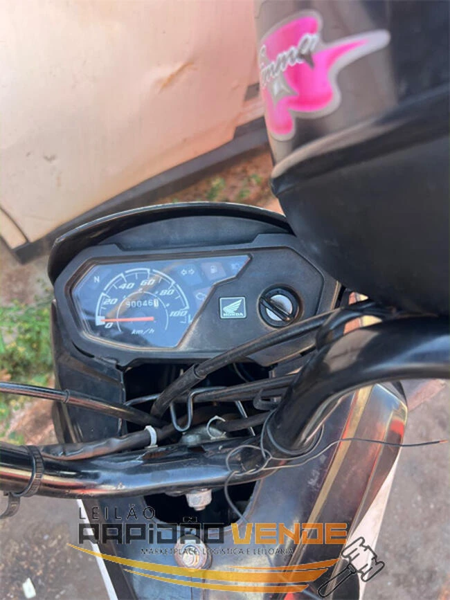 Moto Honda POP 110i 2019 preta em Araguaína/TO em Araguaína - Tocantins