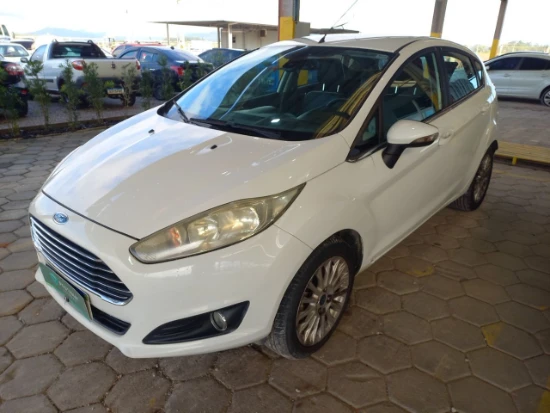 Ford Fiesta HA 1.6L TI A 2015 em Tijucas - Santa Catarina