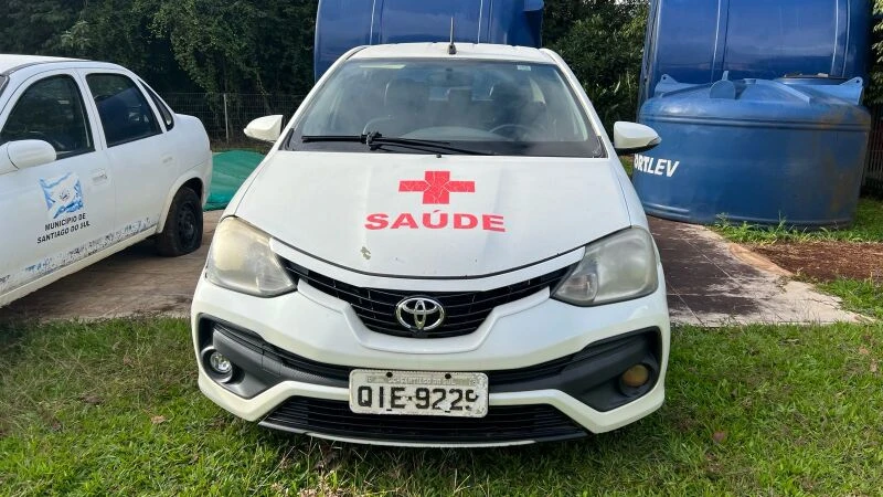 Toyota Etios Sedan 2016/2017 em Santiago Do Sul - Santa Catarina