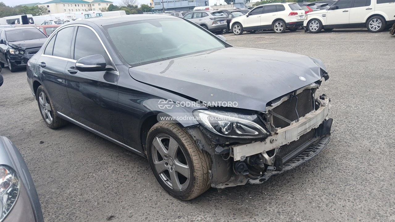 Mercedes-Benz C200 2015 Automático Gasolina em Guarulhos - São Paulo