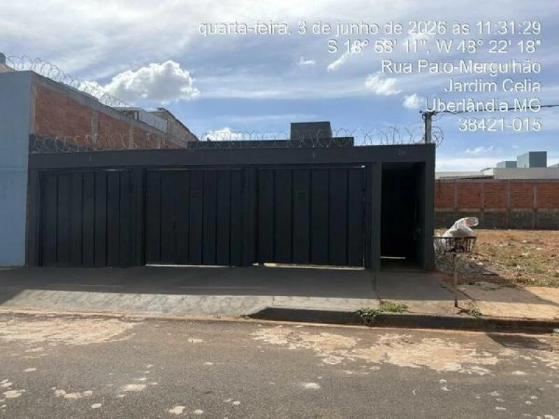 Casa com 2 Quartos em Uberlândia/MG em Uberlândia - Minas Gerais