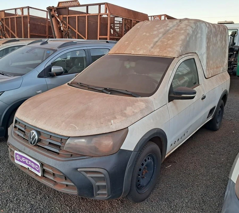 Volkswagen Saveiro CS RB MF 1.6 2023/2024 em Quirinópolis - Goiás