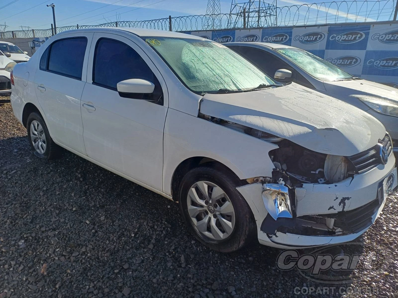 Volkswagen Voyage 2015 1.0 Total Flex em Canoas - Rio Grande do Sul