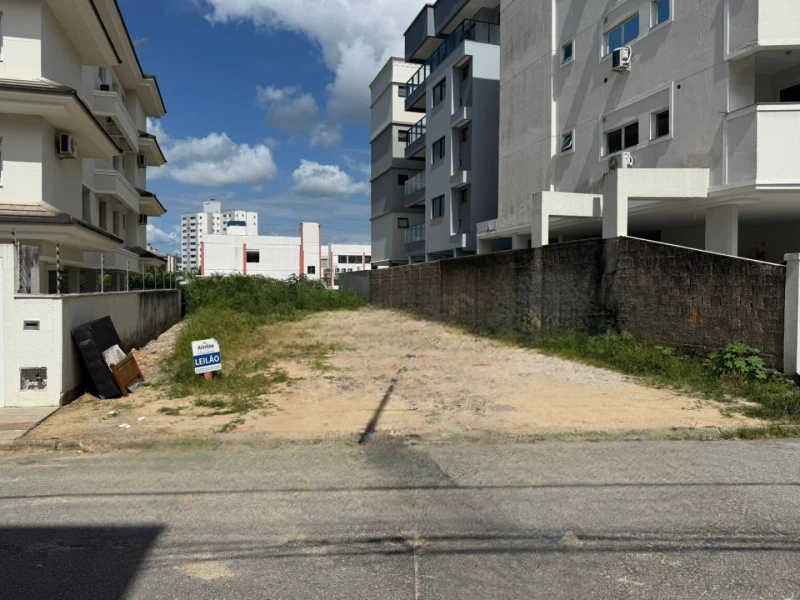 Terreno no Lote 03 da Quadra 27 do Parque Residencial Pagani II em Palhoça/SC em Palhoça - Santa Catarina