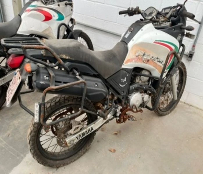 Yamaha XTZ 250 Tenere 2015 250 Gasolina Manual em Içara - Santa Catarina