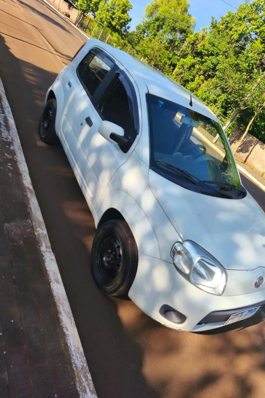 Fiat Uno 1.4 Completo 2012 Automático em Itapejara D'oeste - Paraná