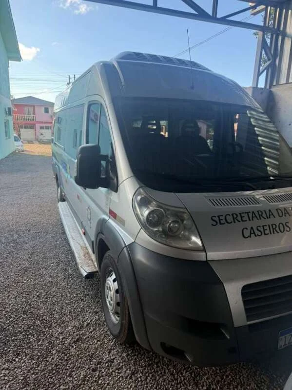 Fiat Ducato Ducato Van Branca em Caseiros - Rio Grande do Sul