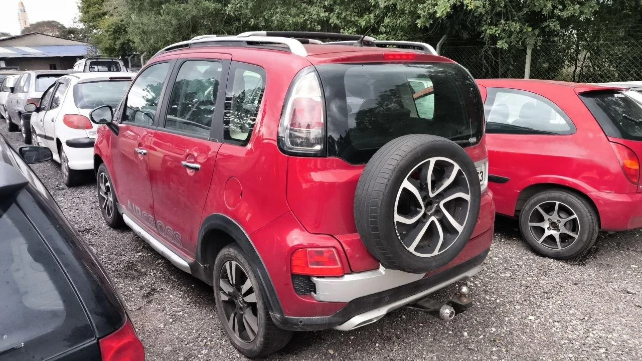 Citroën C3 Aircross Exca 2014 Vermelha em Araucária - Paraná