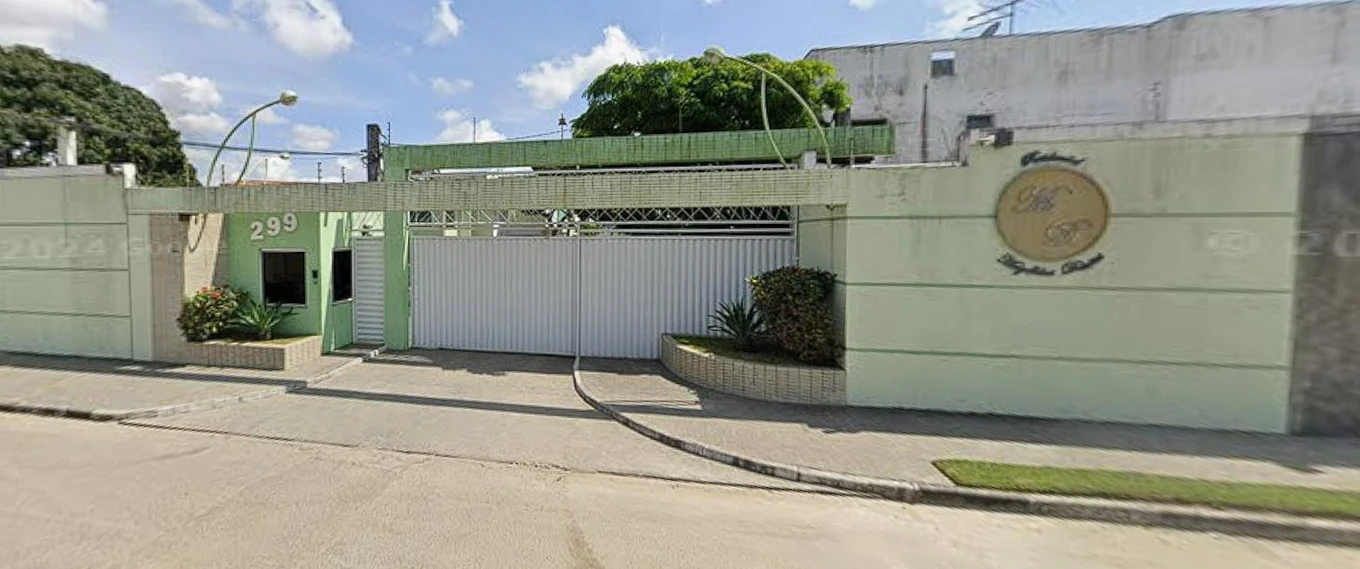 Casa casa duplex em Condomínio Magalhães Dantas Feira de Santana/BA em Feira De Santana - Bahia