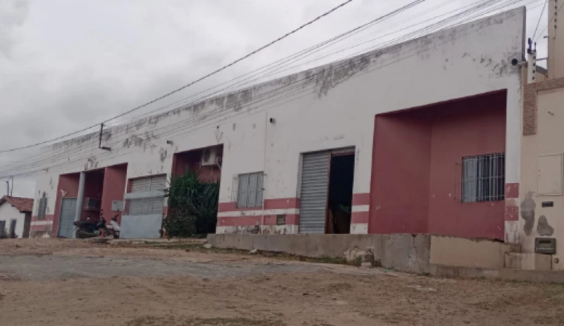Prédio Comercial em Rua Padre Francisco Alves Maia, Caicó/RN em Caicó - Rio Grande do Norte