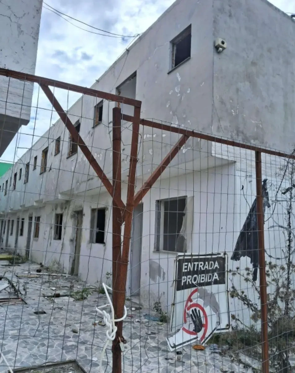 Prédio Dividido em 16 unidades em Pelotas/RS em Pelotas - Rio Grande do Sul