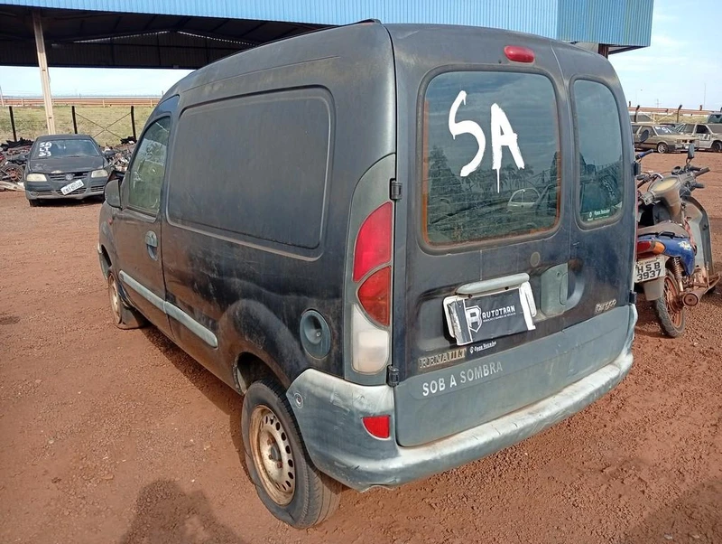 Renault Kangoo Exprl10 2001/2002 Cinza Grande Monta em Dourados - Mato Grosso do Sul