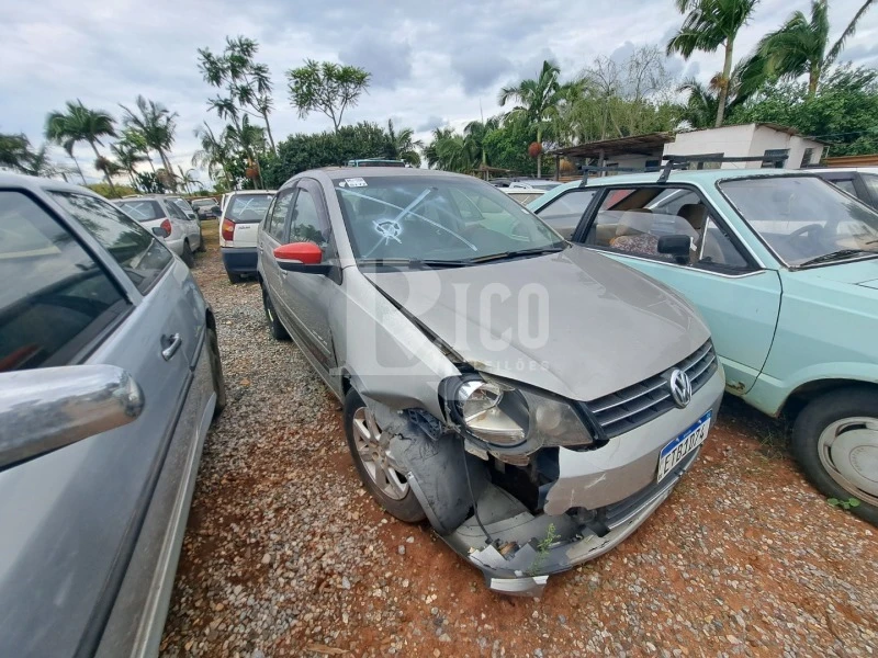 Volkswagen Polo Sedan 1.6 Grande Monta em Capão Bonito - São Paulo