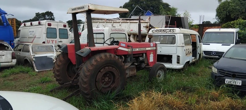 Massey Ferguson 265 265 1983 Trator Diesel em Itaí - São Paulo