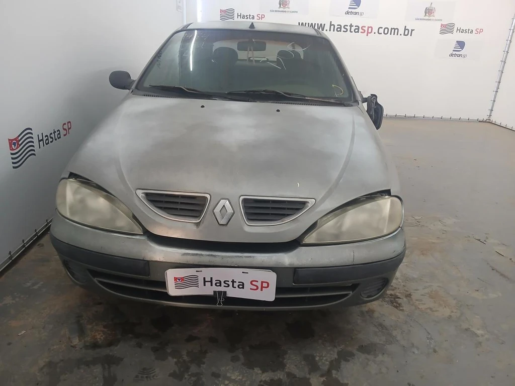 Renault Megane 2000 Cinza em Porto Feliz - São Paulo