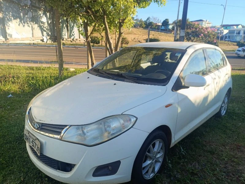 Chery Celer 1.5 2014/2015 em São Miguel Do Oeste - Santa Catarina