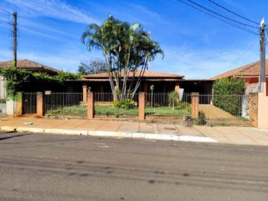 Casa com 1 Vaga no Centro Faxinal/PR em Faxinal - Paraná