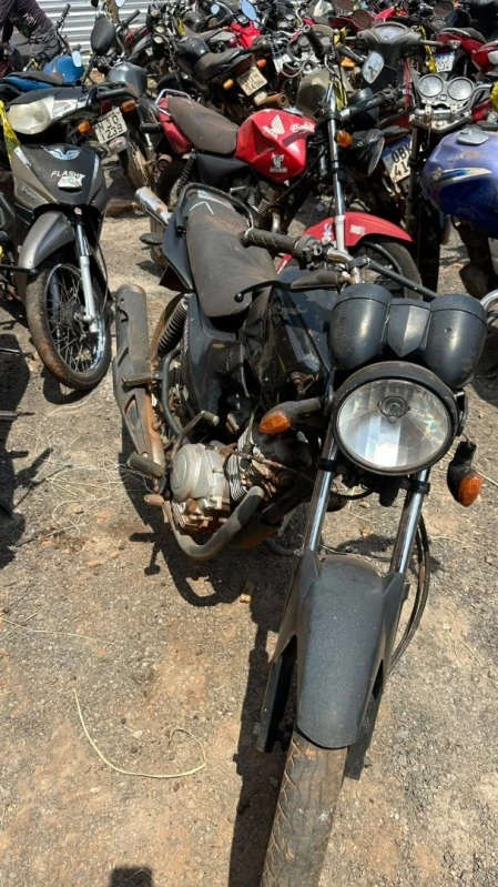 Yamaha YBR125 Factor 2013 125cc Manual em Tangará Da Serra - Mato Grosso