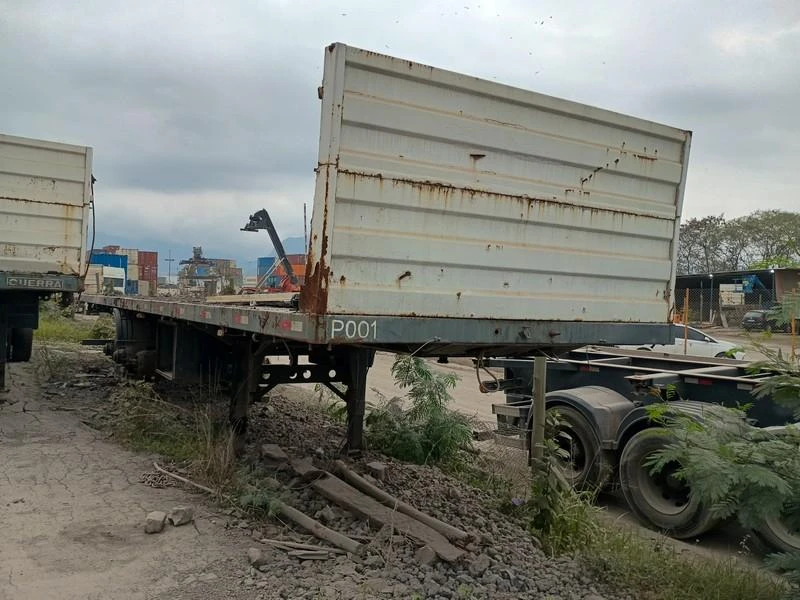 Semirreboque Carga Seca Ruim estado geral, 3 eixos em Rio De Janeiro - Rio de Janeiro