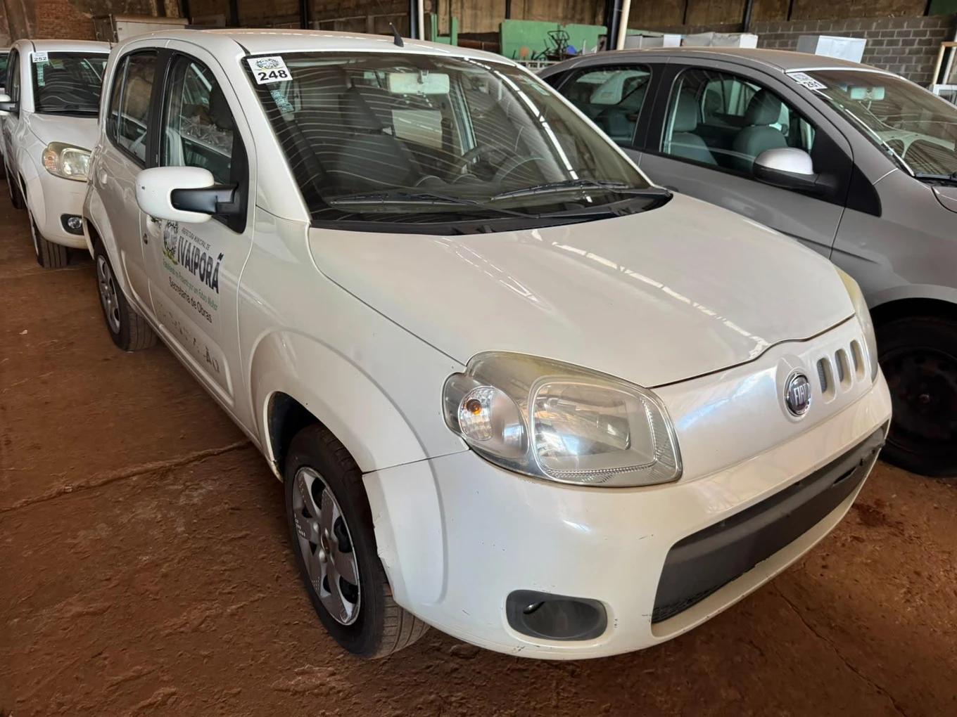 Fiat Uno Economy 2012 2013 Automático com Teto Solar em Ivaiporã - Paraná