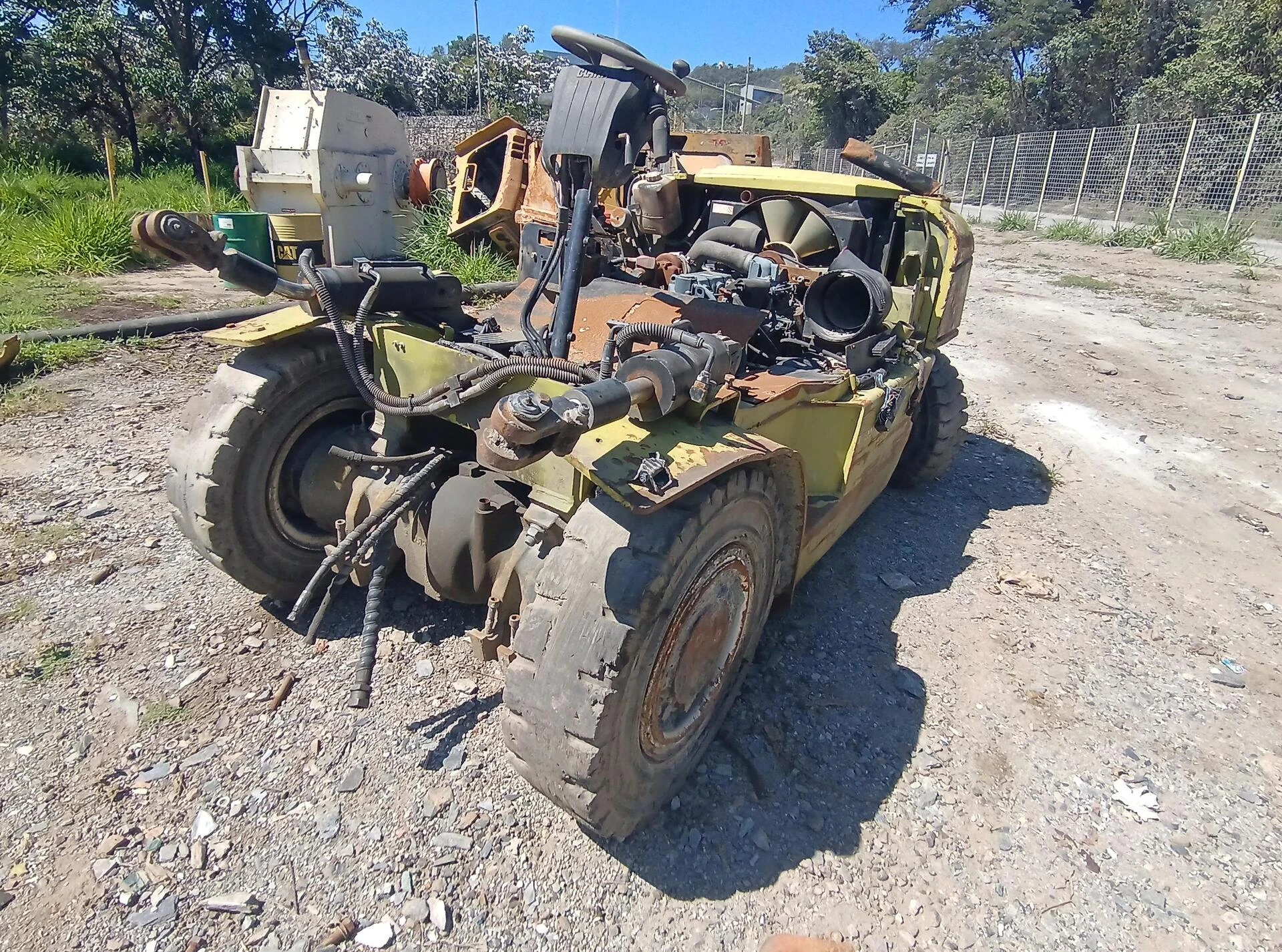 Outro Sucata de Empilhadeira Hyster em Cuiabá/MT em Cuiabá - Mato Grosso