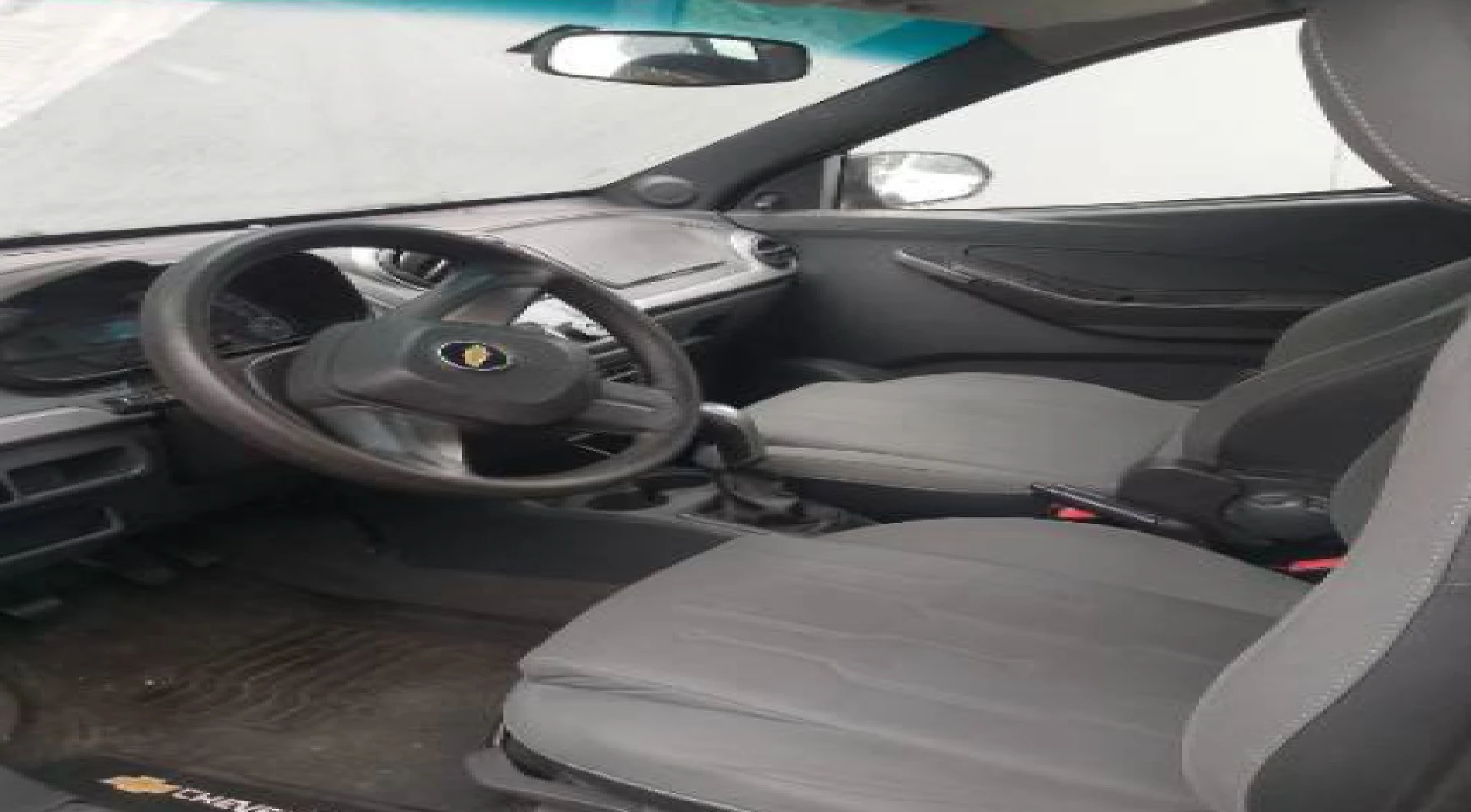 Veículo Chevrolet Montana LS 2012 em Cambé/PR em Cambé - Paraná