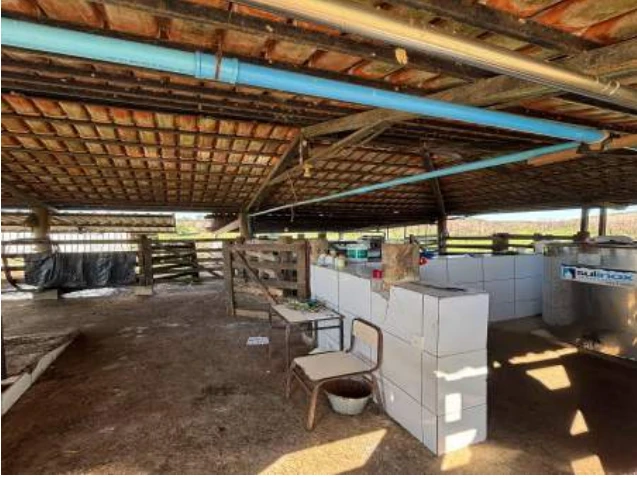 Fazenda em Ipaba/MG com Casa Sede e Curral em Ipaba - Minas Gerais