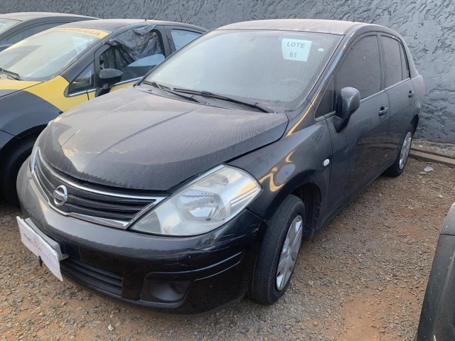 Nissan Tiida Sedan 2010