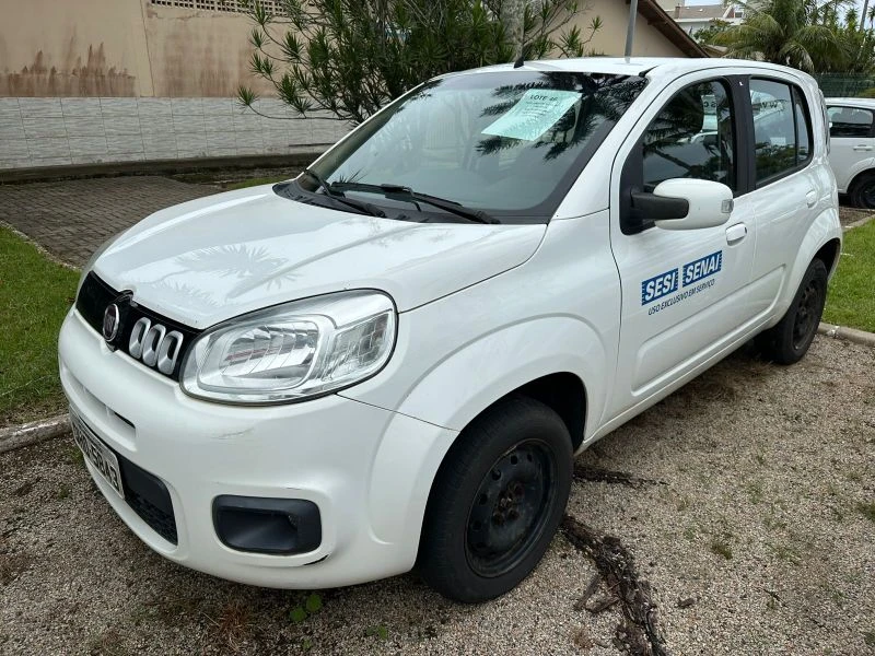 Fiat Uno Evolution 2015 2016 em Florianópolis - Santa Catarina