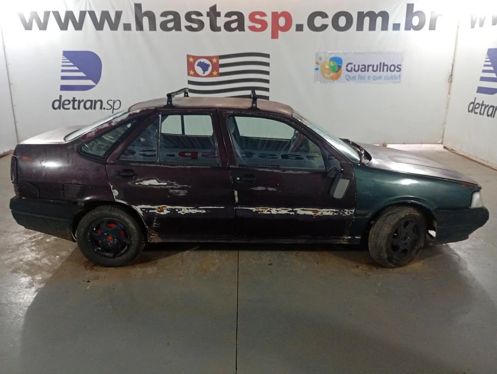 Fiat Tempra IE 1995 Vermelho em Casa Branca - São Paulo