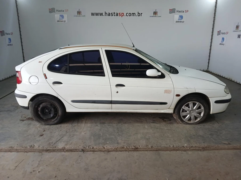 Renault Megane RT 1.6 2001 em Porto Feliz - São Paulo