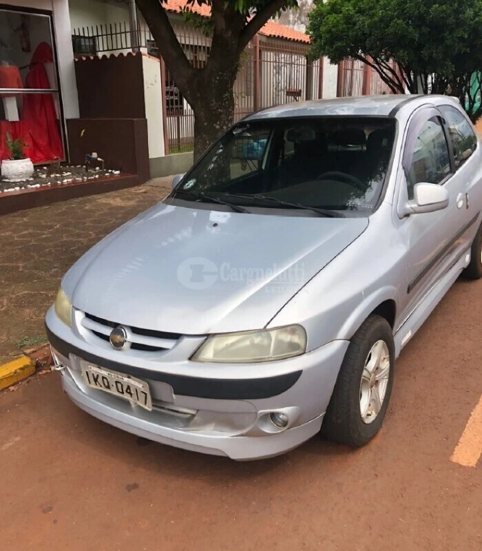 Chevrolet Celta 2002 Prata em Santa Rosa - Rio Grande do Sul
