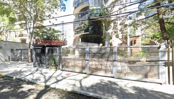 Apartamento com 4 Vagas em São Paulo/SP em São Paulo
