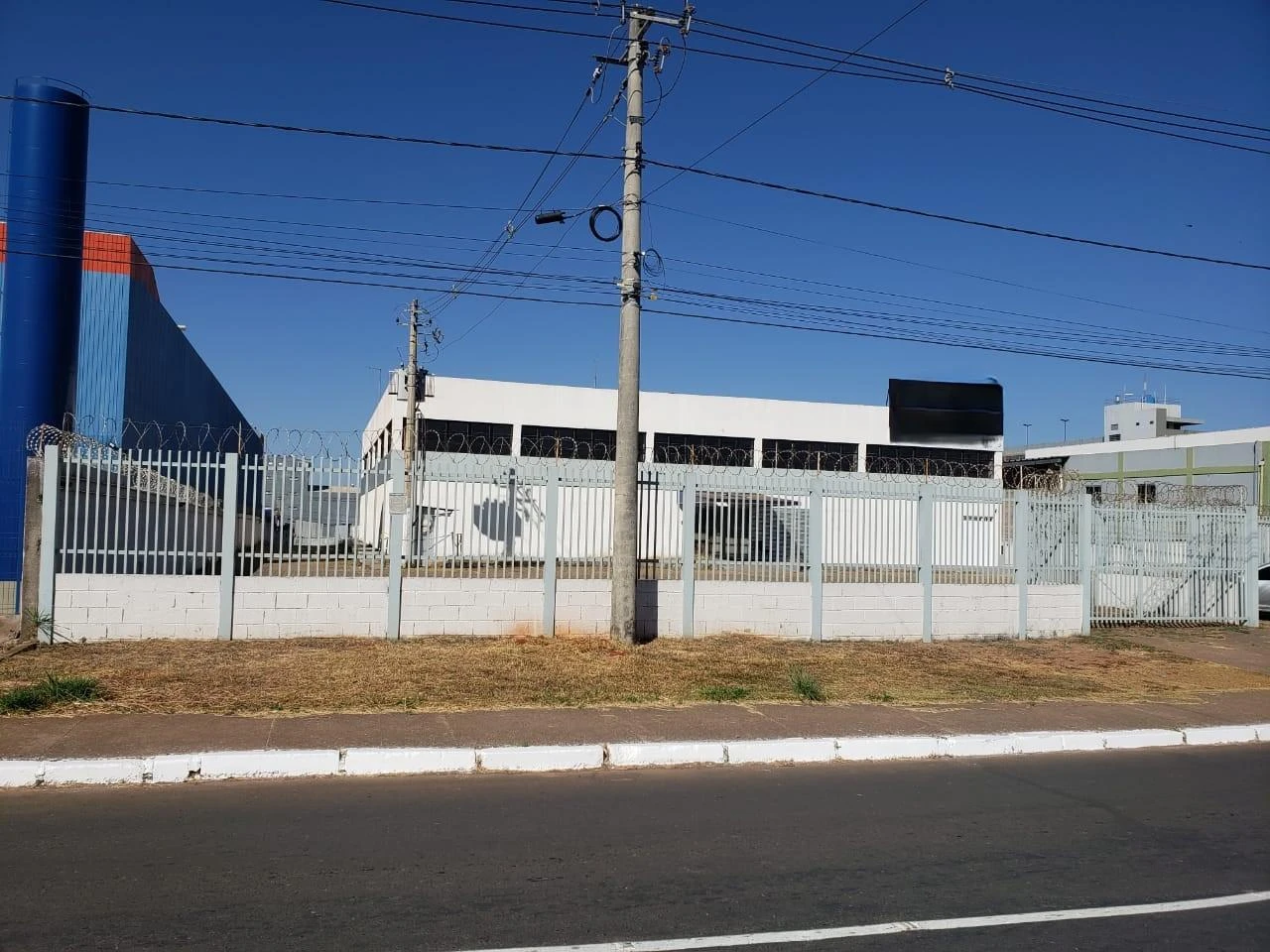 Terreno Complexo Industrial 4.706m² em Brasília/DF em Brasília - Distrito Federal