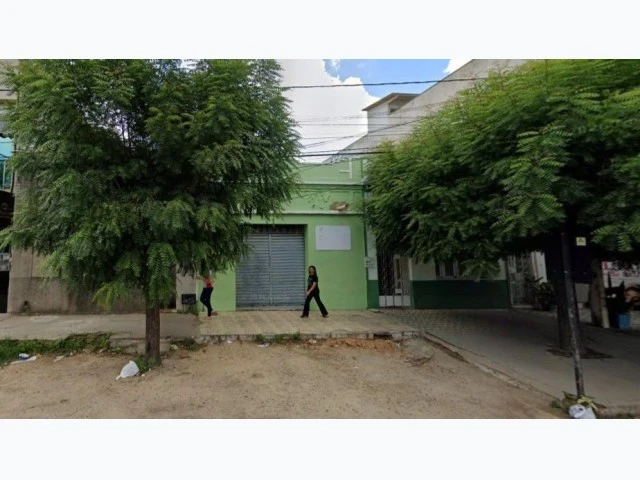 Prédio Comercial no Centro de Limoeiro do Norte/CE em Limoeiro Do Norte - Ceará