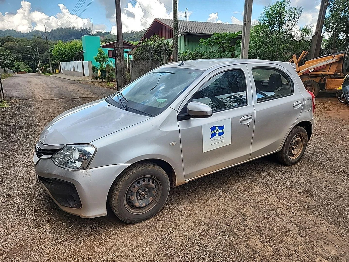 Toyota Etios HB X 13L MT 2017/2018 em Formosa Do Sul - Santa Catarina