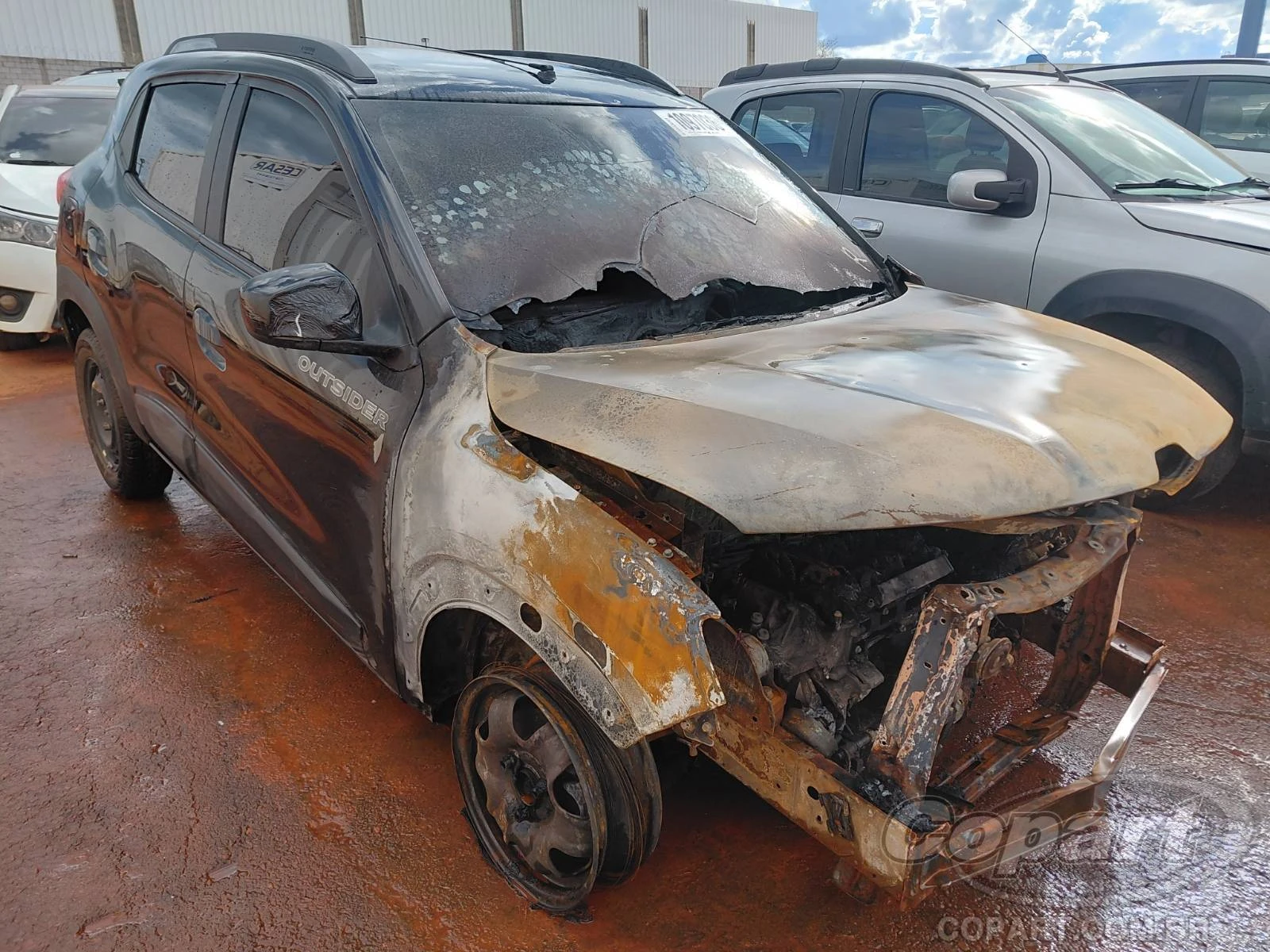 Renault Kwid Outsider 2022 1.0 SCe em Aparecida De Goiânia - Goiás